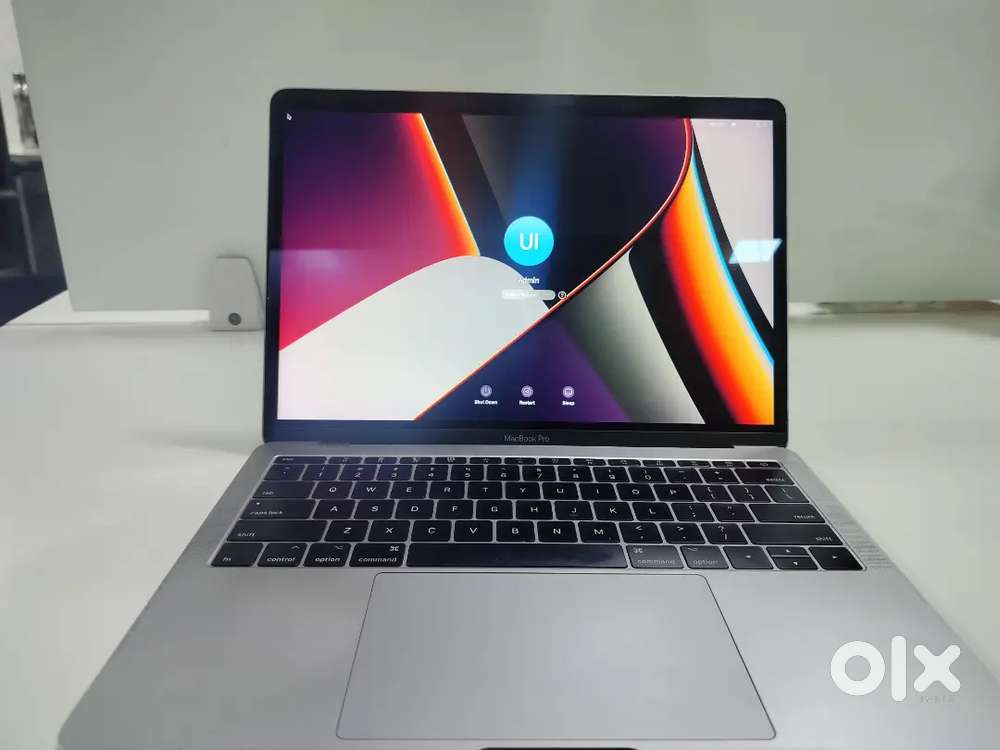 MacBook Pro 13” (2017, i7/16GB/512GB) – Excellent Condition