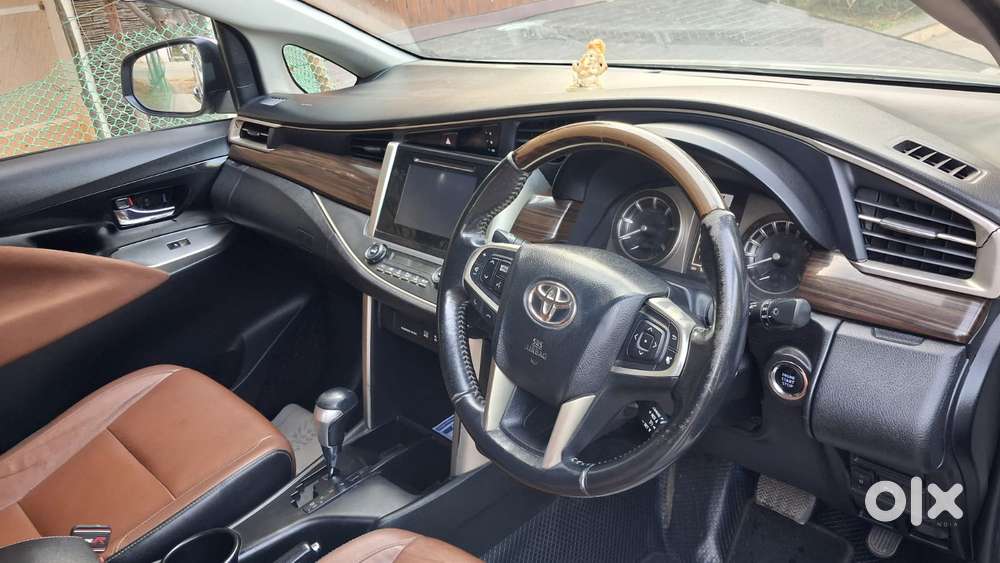 Toyota Innova Crysta 2.8 Z, 2016, Diesel