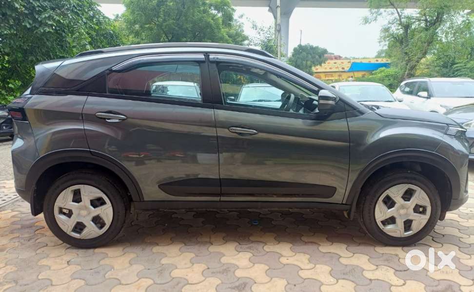 Tata Nexon Pure 1.2 Revotron Petrol 6 Mt, 2026, Cng & Hybrids