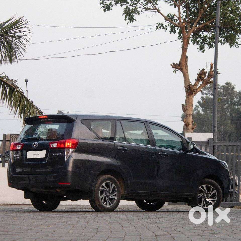 Toyota Innova Crysta