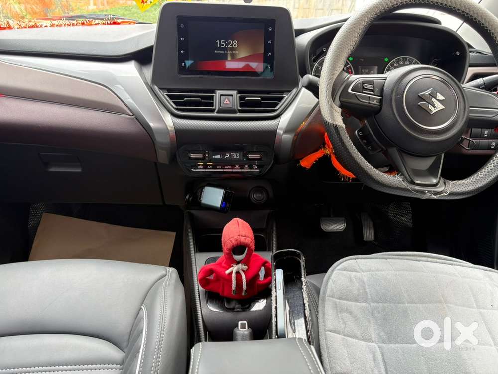 Maruti Suzuki Fronx Petrol Automatic 2025