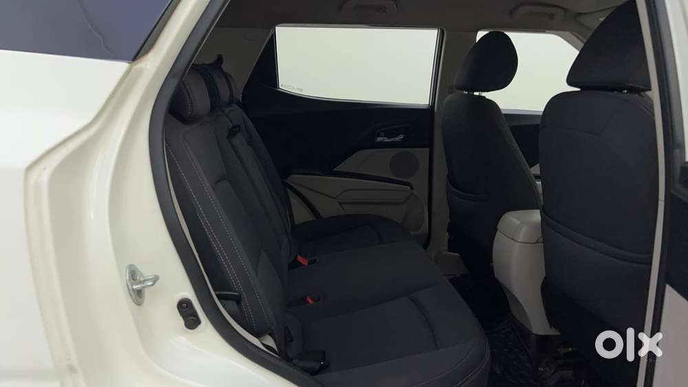 Mahindra Xuv300 W8 Amt Optional Diesel, 2021, Petrol