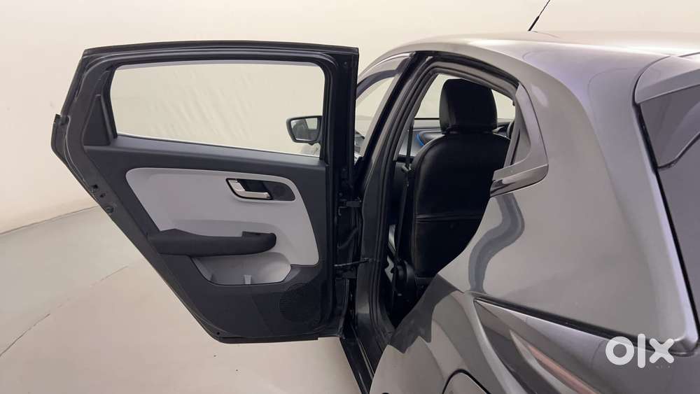 Tata Altroz Xz, 2020, Petrol