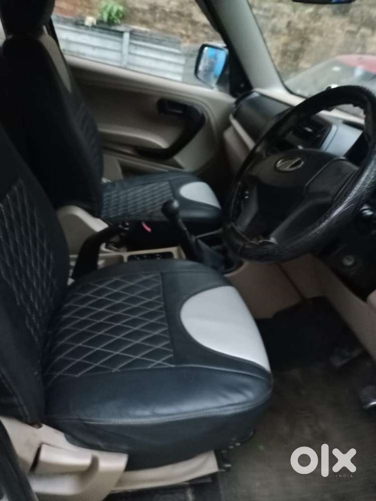 Mahindra Tuv 300 T4 Plus, 2017, Diesel