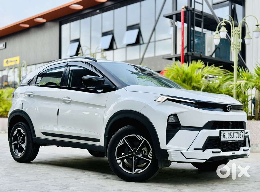 Tata Nexon Creative Plus 1.2 Revotron Petrol 7dca, 2025, Petrol