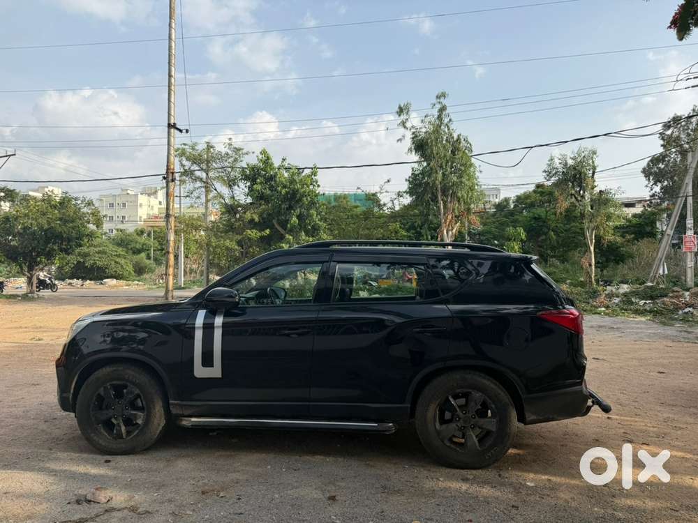 Mahindra Alturas G4 2019 Diesel Well Maintained