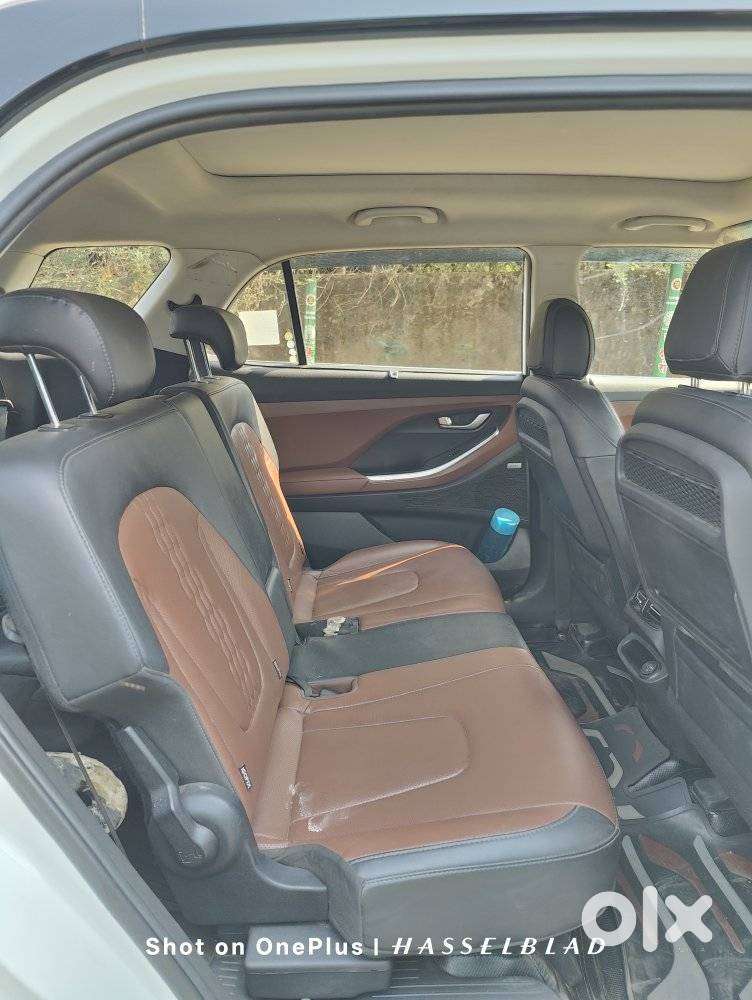 Hyundai Alcazar Signature (o) 7 Seater 1.5 Diesel At Adventure Dual ..