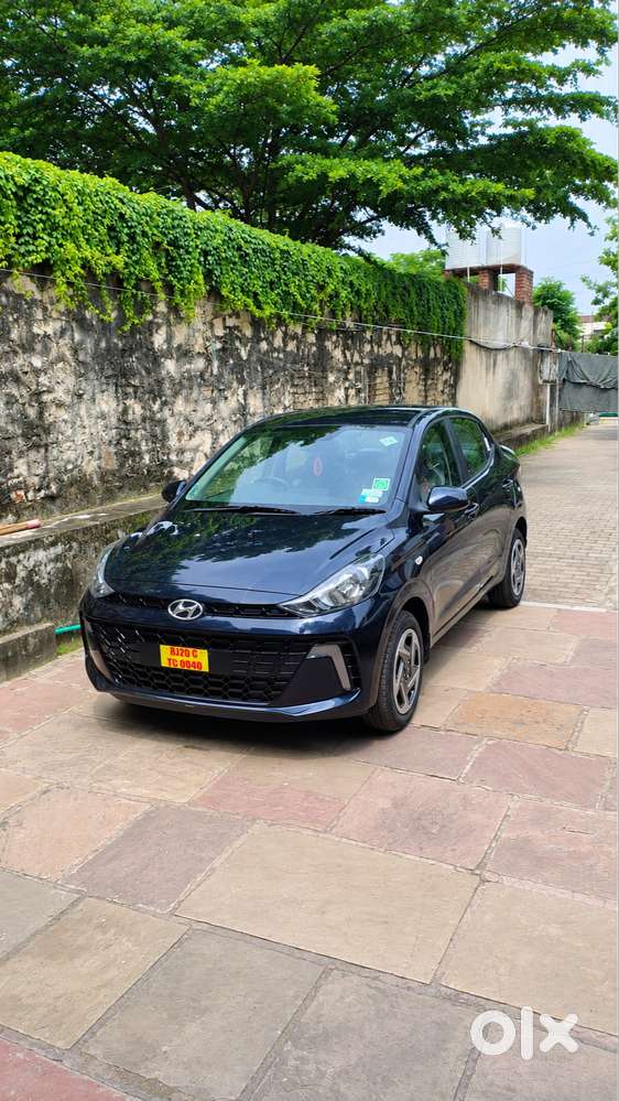 Hyundai Aura 2025 Cng