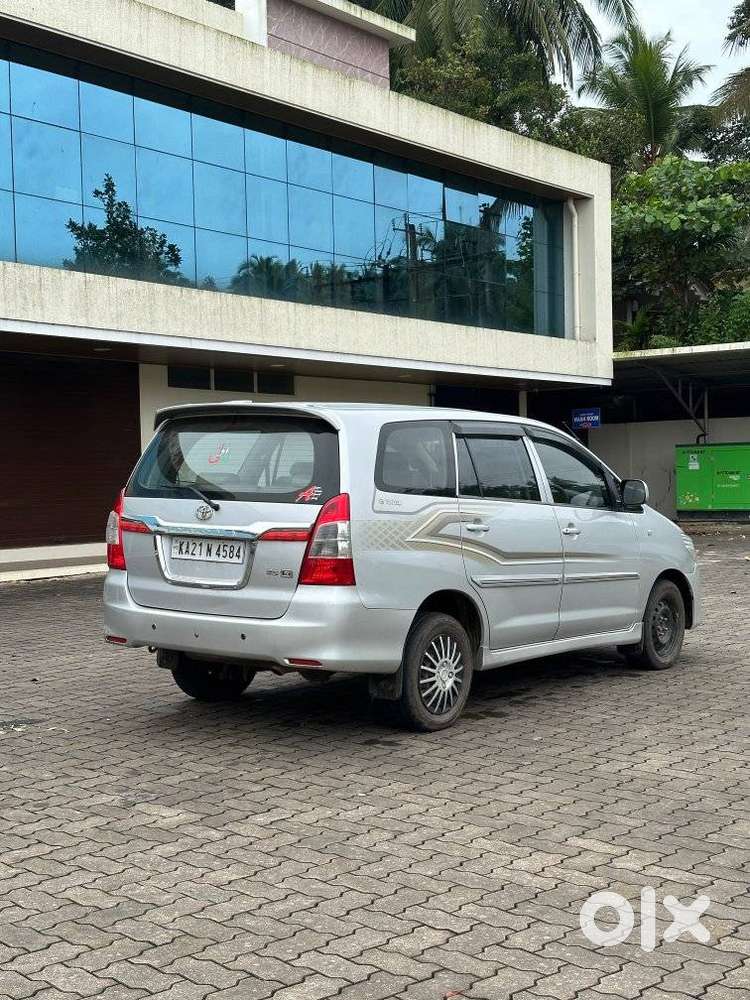 Toyota Innova 2.5 E Diesel Ps 7-seater, 2013, Diesel