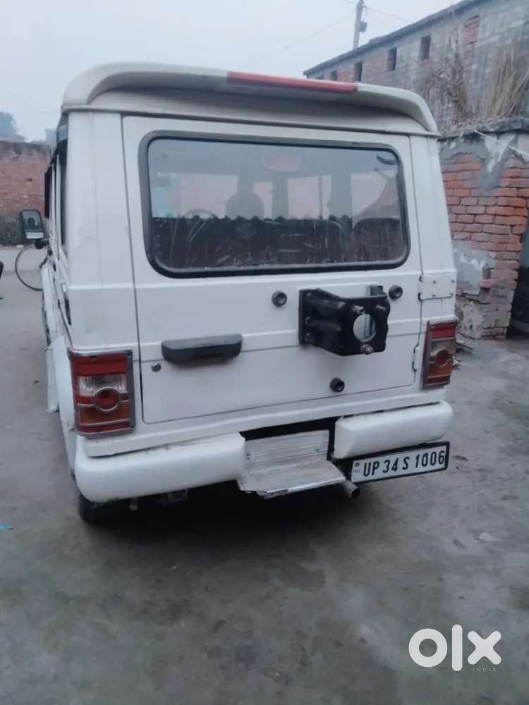 Mahindra Bolero Neo 2012