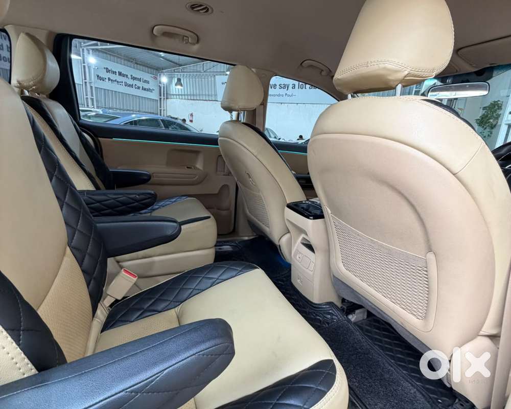 Kia Carnival Premium, 2022, Diesel