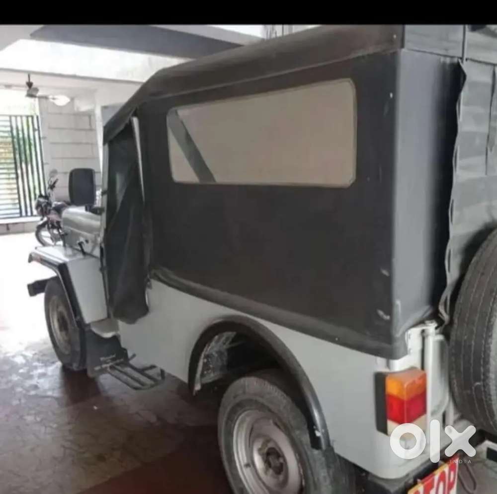 Mahindra Jeep 2000