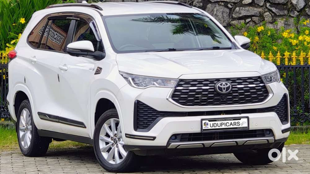 Toyota Innova Hycross 2.0 Zx (o) Hybrid 7 Str, 2024, Petrol