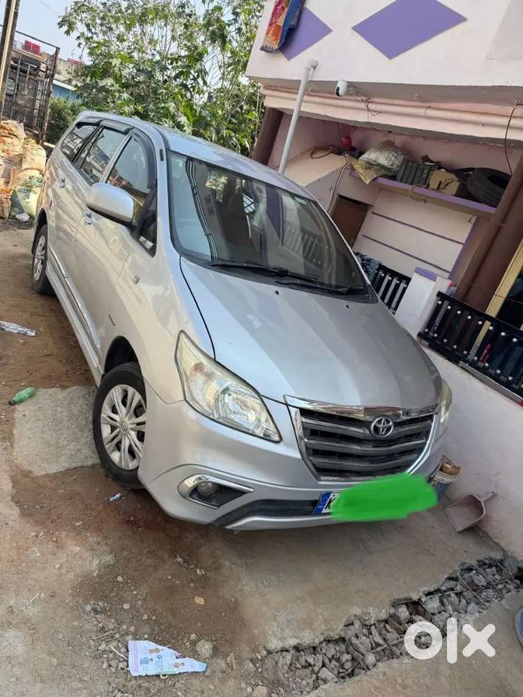 Toyota Innova 2015 Diesel 165000 Km Driven