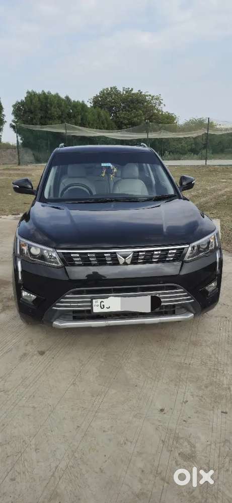 Mahindra Xuv300 2023 Diesel Well Maintained