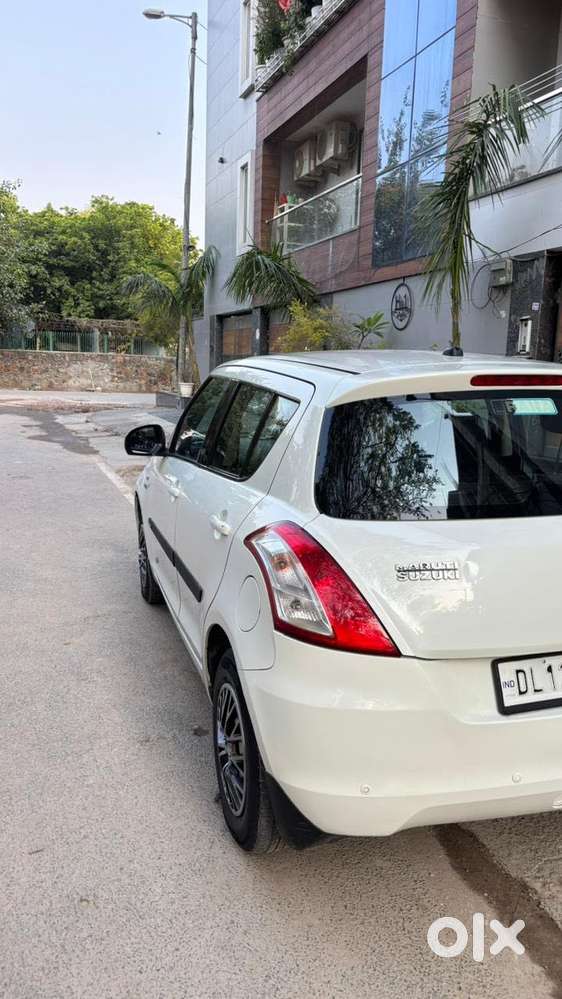 Maruti Suzuki Swift Lxi Optional-o, 2017, Cng & Hybrids