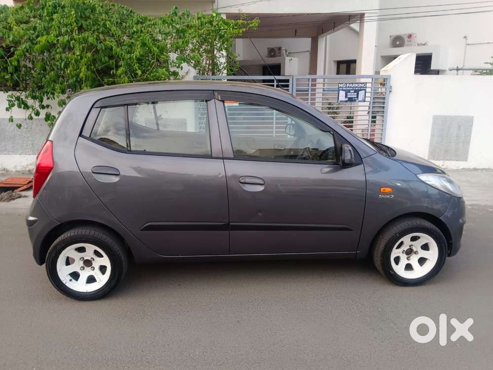 Hyundai I10 Sportz, 2015, Petrol