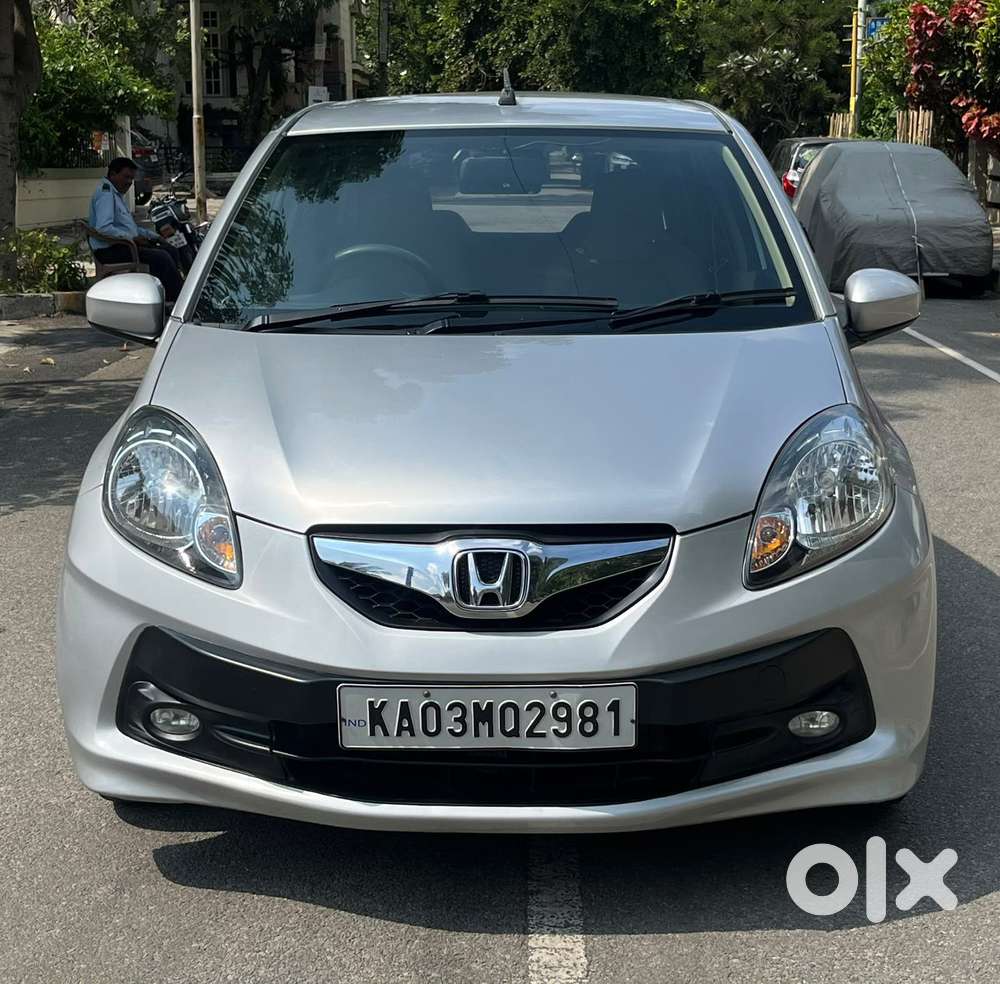 Honda Brio V Mt, 2012, Petrol