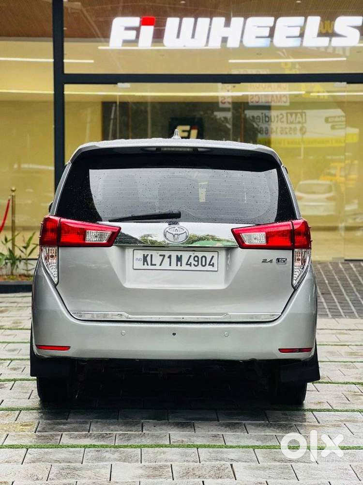 Toyota Innova Crysta 2.4 G Mt, 2017, Diesel