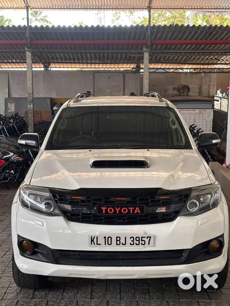 Toyota Fortuner 2011