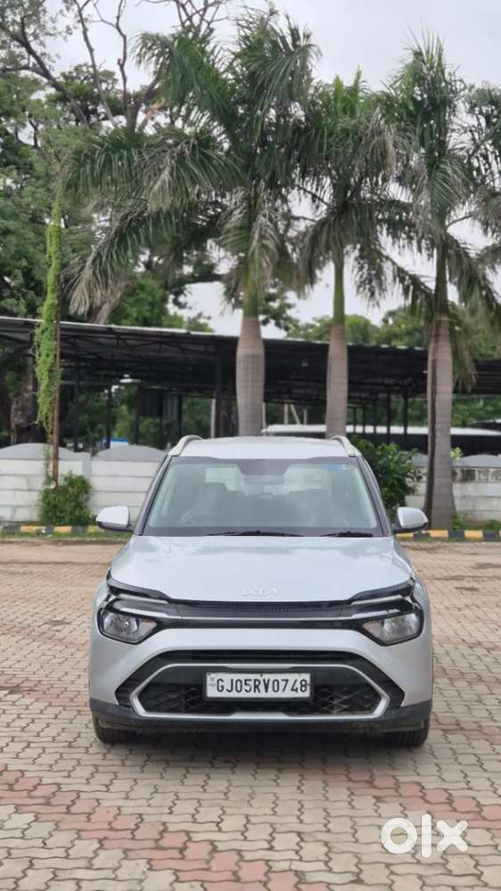 Kia Carens 1.5 Premium 7 Str, 2023, Petrol