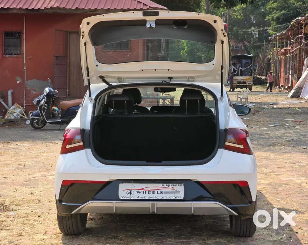 Hyundai I20 Asta (o) 1.2 Ivt, 2024, Petrol