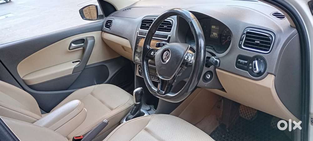 Volkswagen Vento 1.2 Highline Plus At 16 Alloy, 2016, Petrol