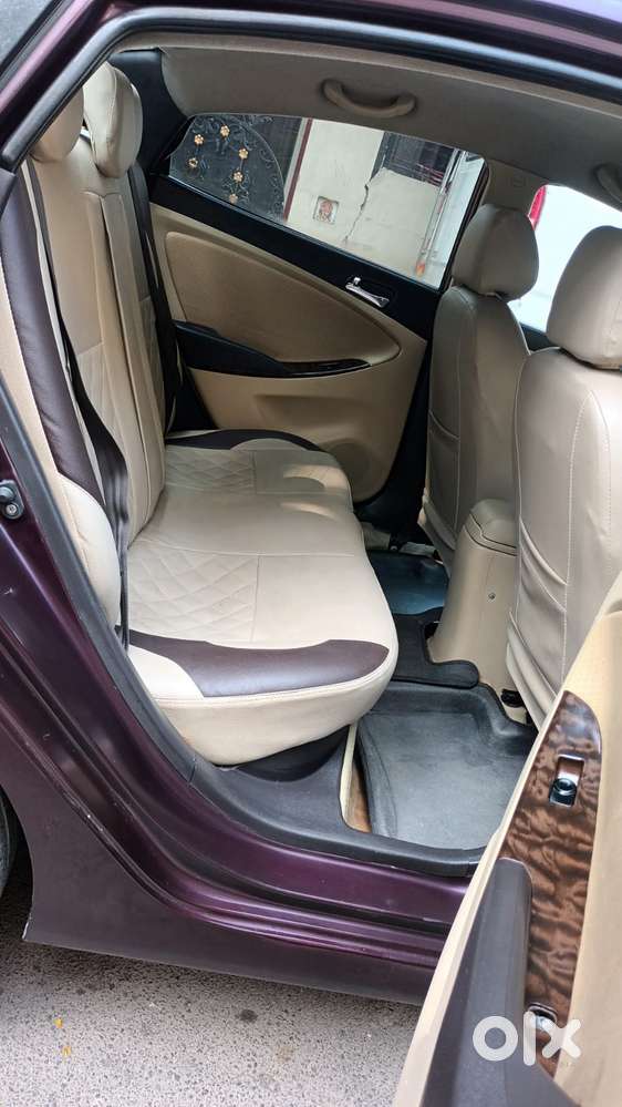 Hyundai Verna Fluidic 1.6 Vtvt Sx, 2011, Petrol
