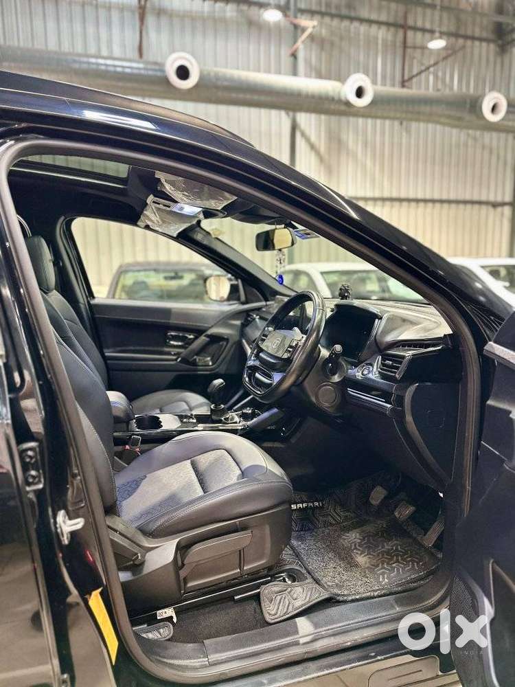 Tata Safari Adventure Plus Dark Edition, 2024, Diesel