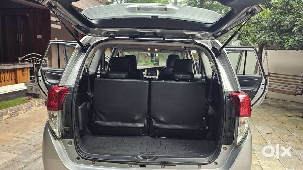 Toyota Innova Crysta 2.4 G Mt 7 Str, 2019, Diesel