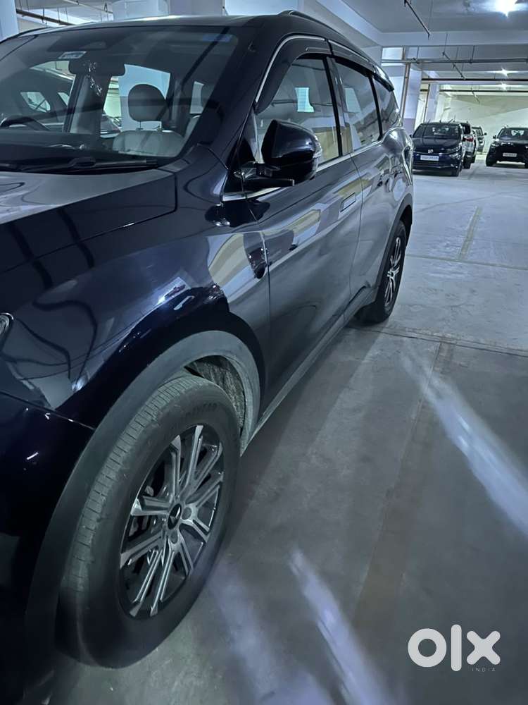 Mahindra Xuv700 2.0 Ax 7 Petrol At Luxury Pack Str, 2024, Petrol