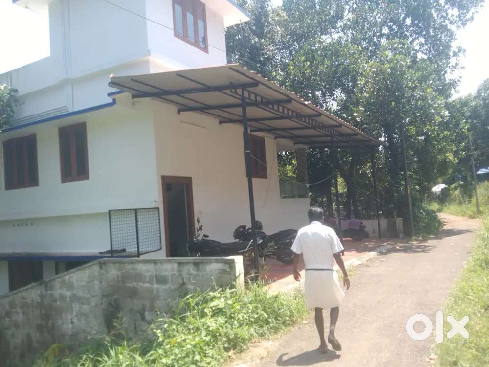 3 BHK HOSE 1ST FLOOR FOR RENT  PALLIKARA FAMMILY ONLY
