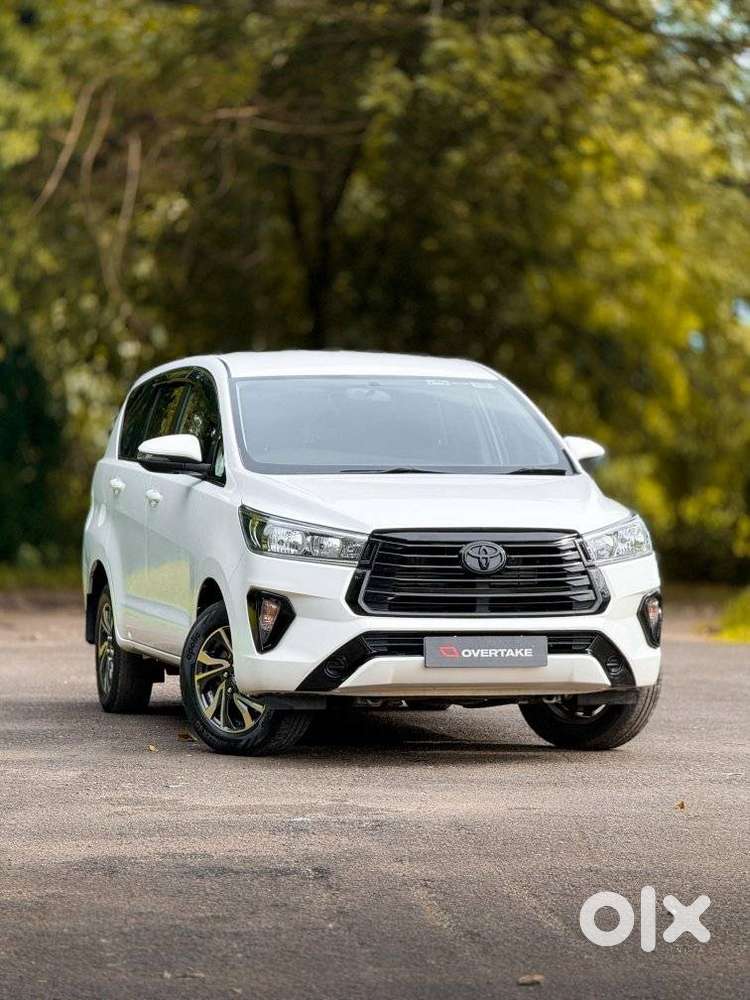 Toyota Innova Crysta 2.4 G Mt, 2022, Diesel