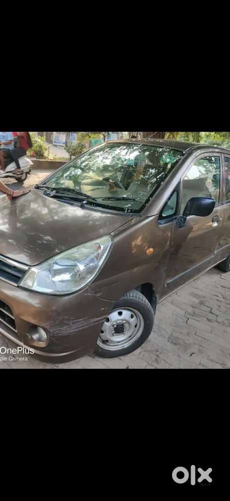 Maruti Suzuki Zen Estilo 2011
