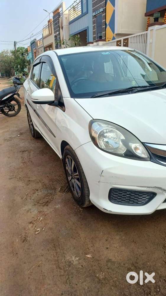 Honda Amaze 2017 Diesel Well Maintained