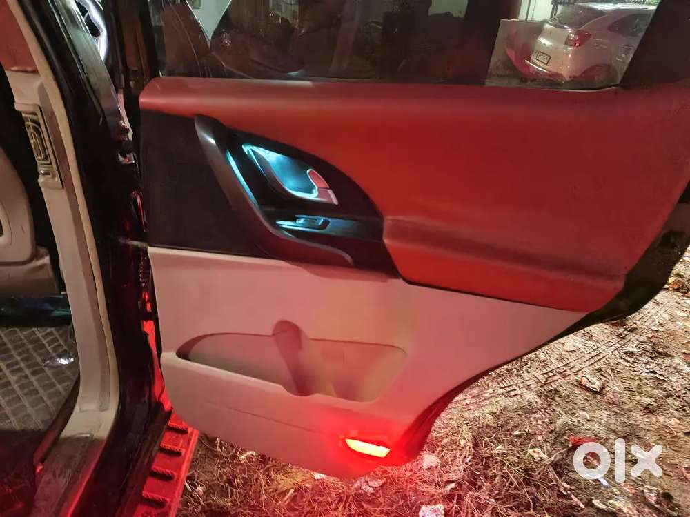 Mahindra Xuv500 2.2 Diesel 2015