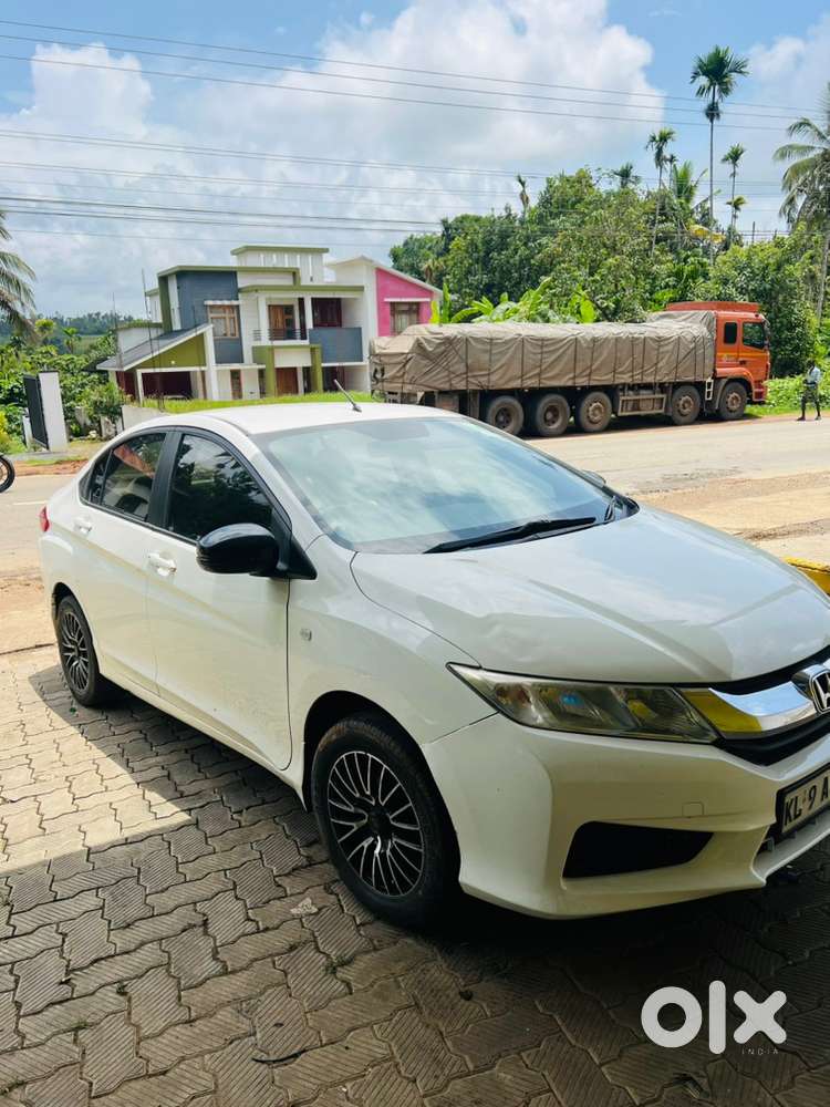 Honda City V At 2015