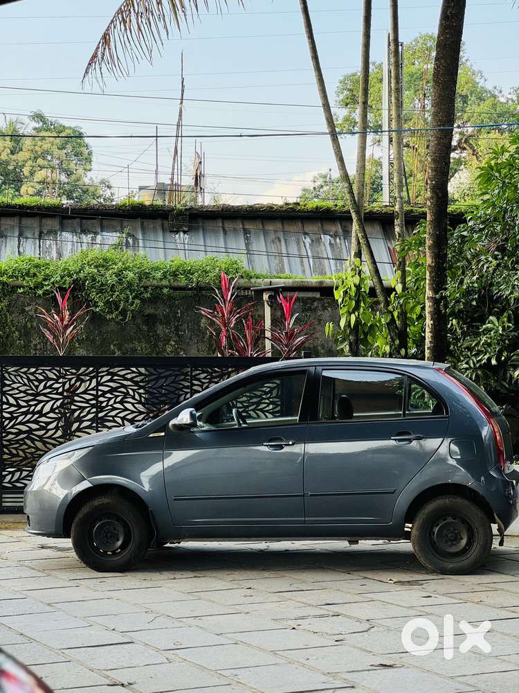 Tata Indica Vista Aura 1.2 Safire (abs), 2010, Petrol