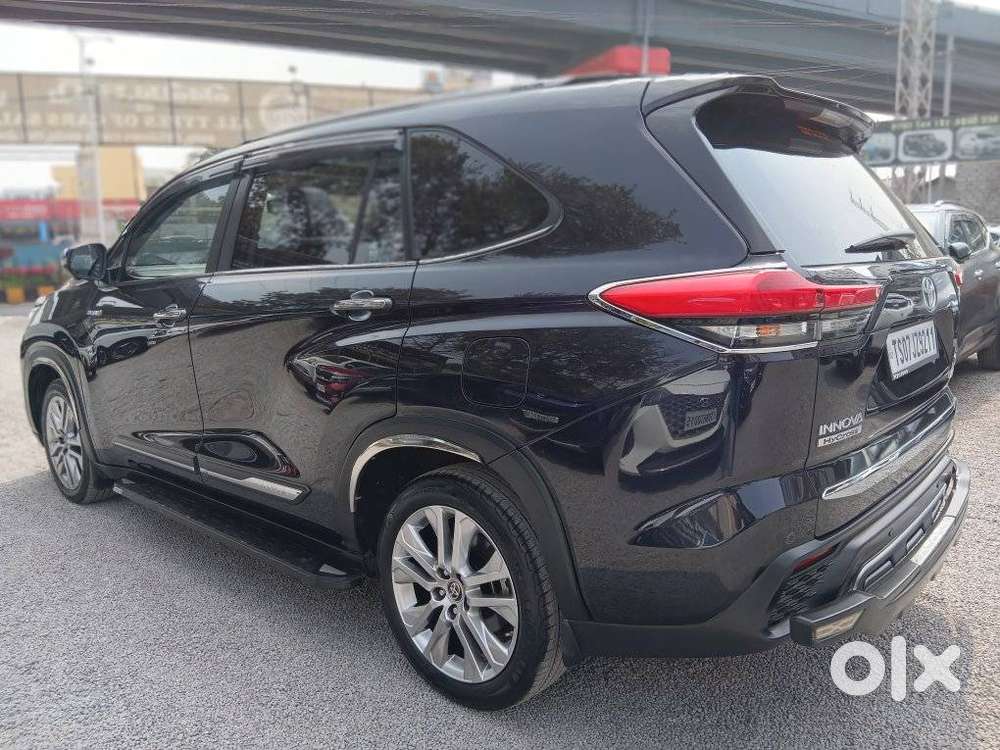Toyota Innova Hycross 2.0 Zx Hybrid 7 Str, 2023, Petrol
