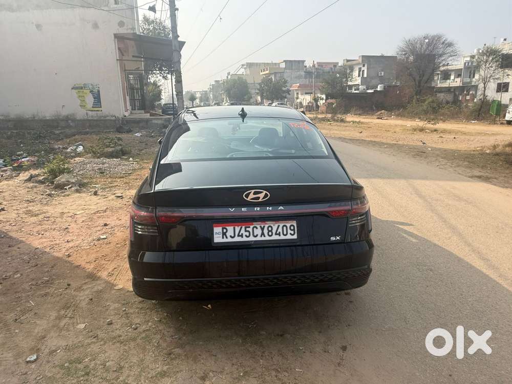 Hyundai New Verna, 2023, Petrol
