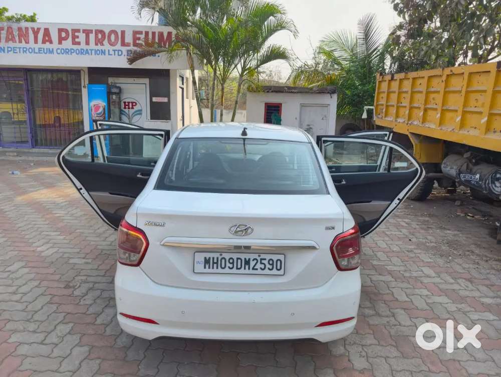 Hyundai Xcent 2015 Diesel Well Maintained