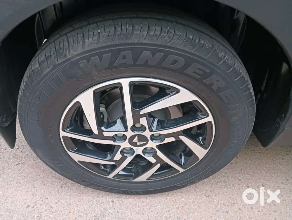 Mahindra Xuv 3xo Ax5 Ds Mt, 2025, Diesel