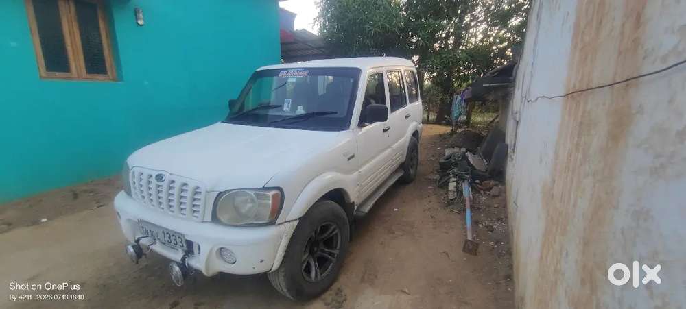 Mahindra Scorpio Classic 2005