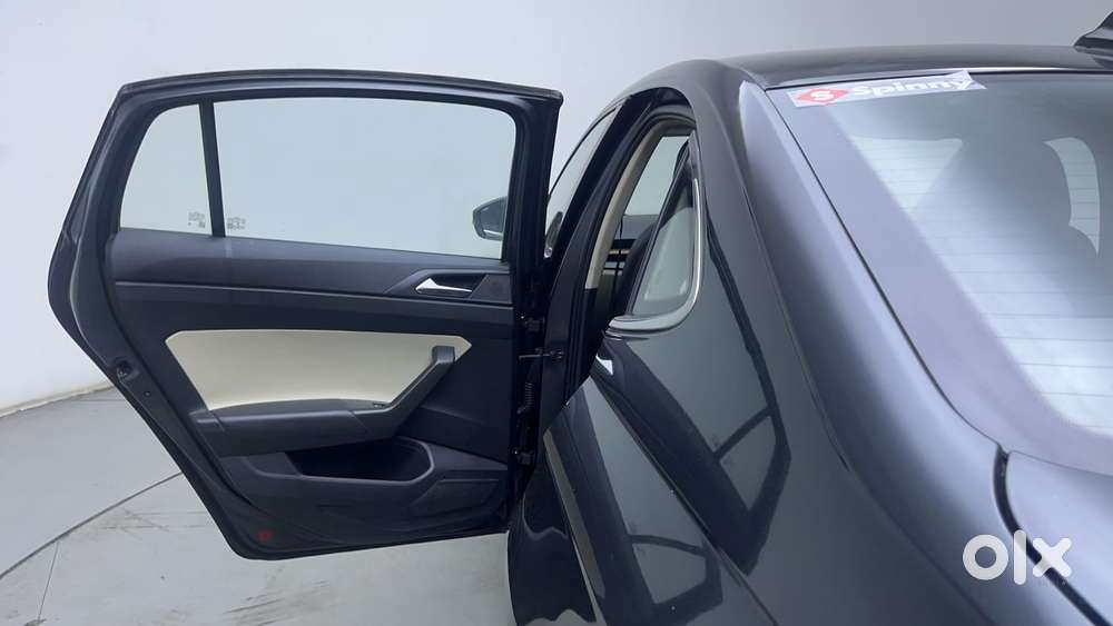 Skoda Slavia Style 1.0l Tsi Mt, 2023, Petrol