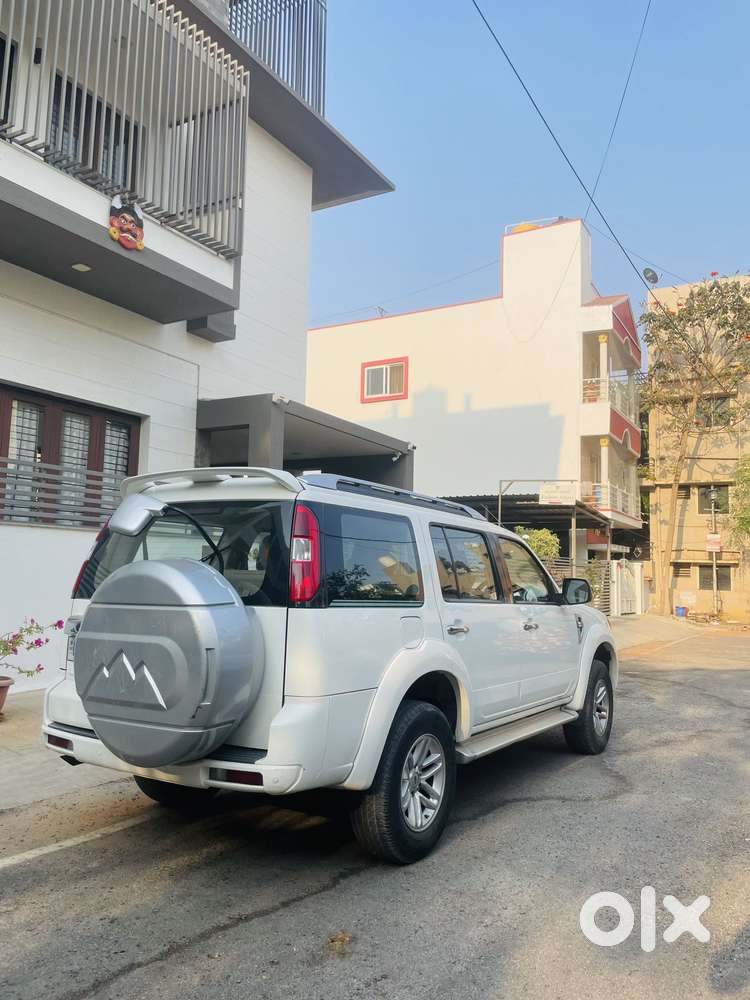 Ford Endeavour 2.2 Titanium At 4x2, 2011, Diesel
