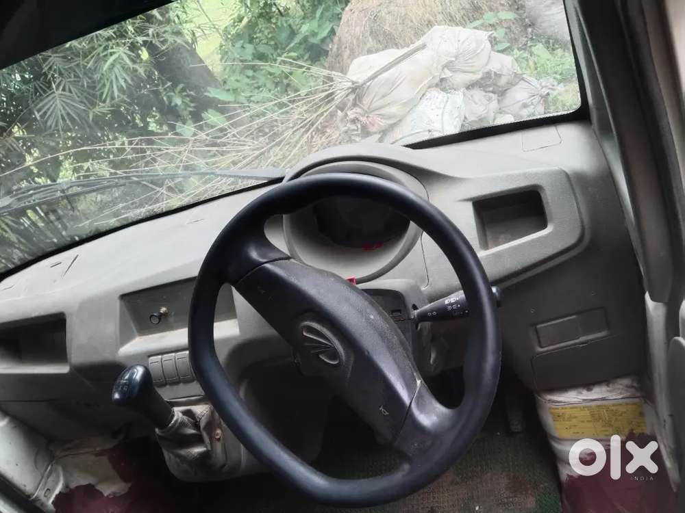 Mahindra Jeeto Mini Van Bs4