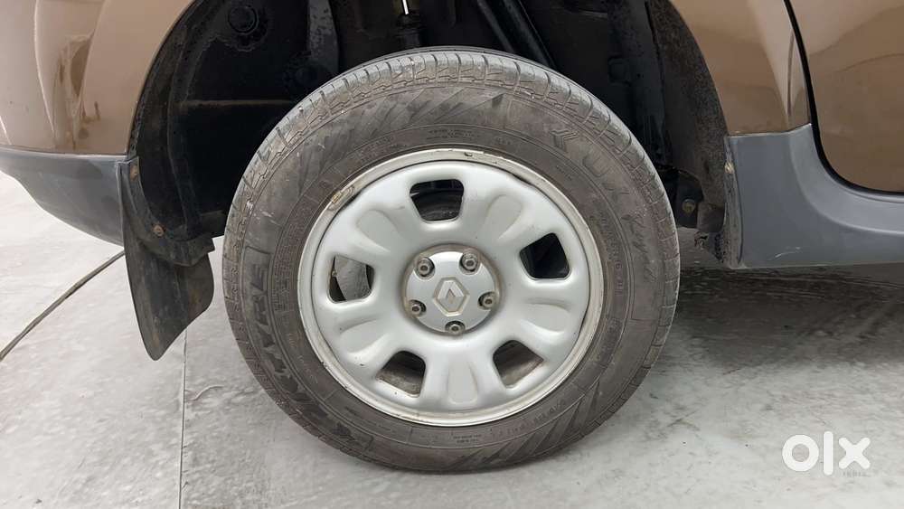 Renault Duster 2015-2016 Petrol Rxl, 2014, Petrol