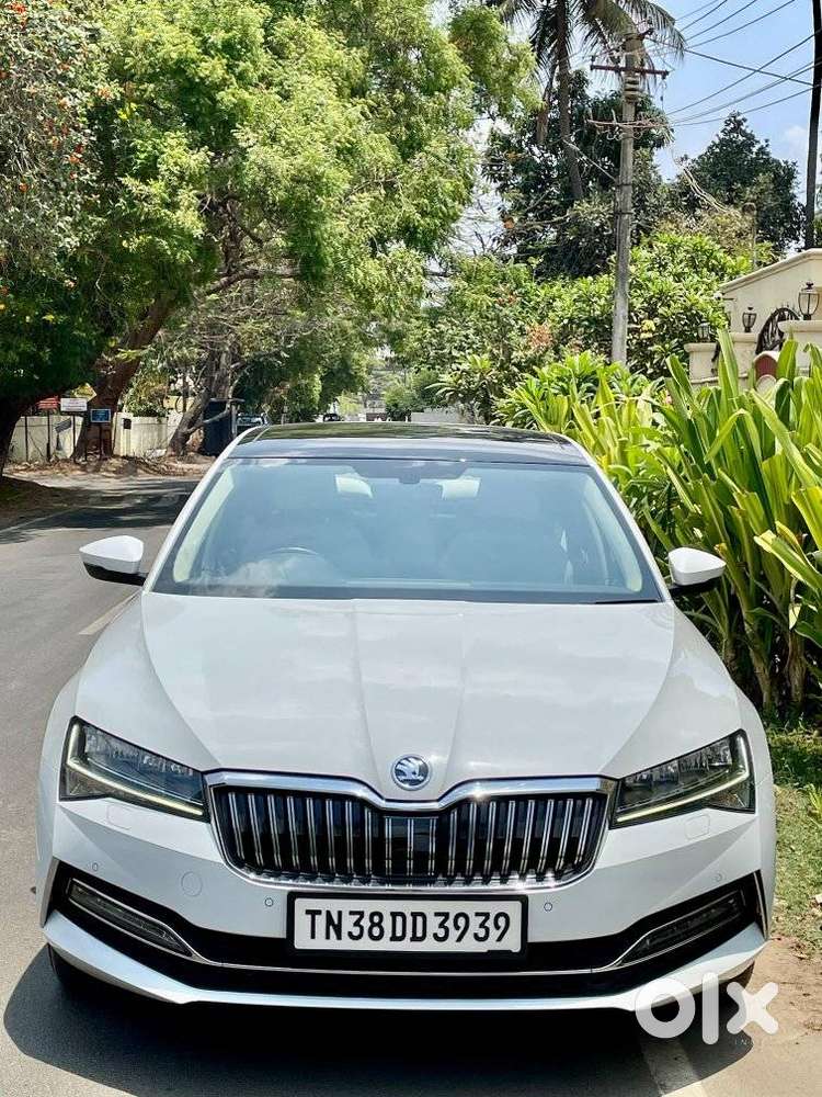 Skoda Superb 2.0 L&k Tsi At, 2023, Petrol