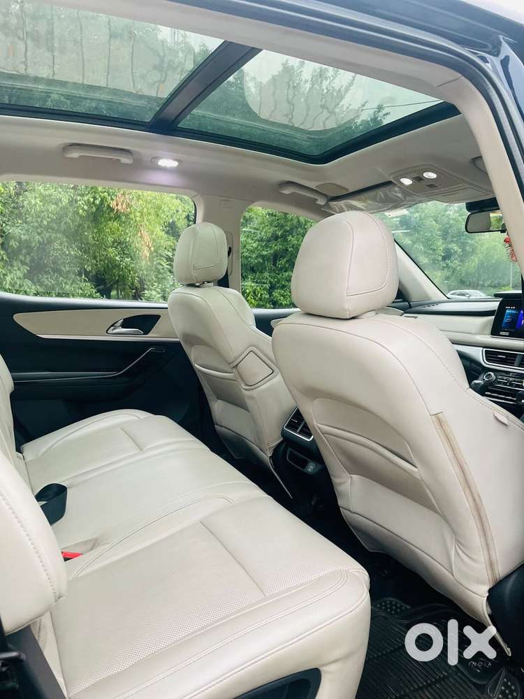 Mahindra Xuv700 2.2 Ax 7 Diesel At Luxury Pack Str, 2023, Diesel