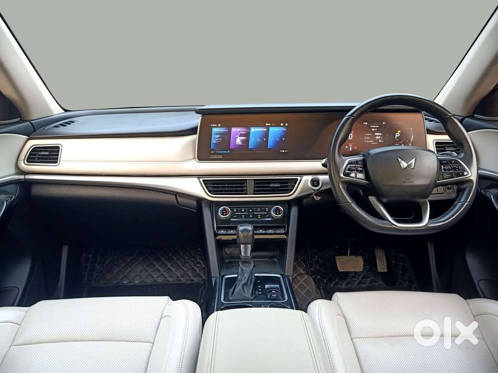 Mahindra Xuv700 2.0 Ax 7 Petrol At Luxury Pack Str, 2022, Petrol